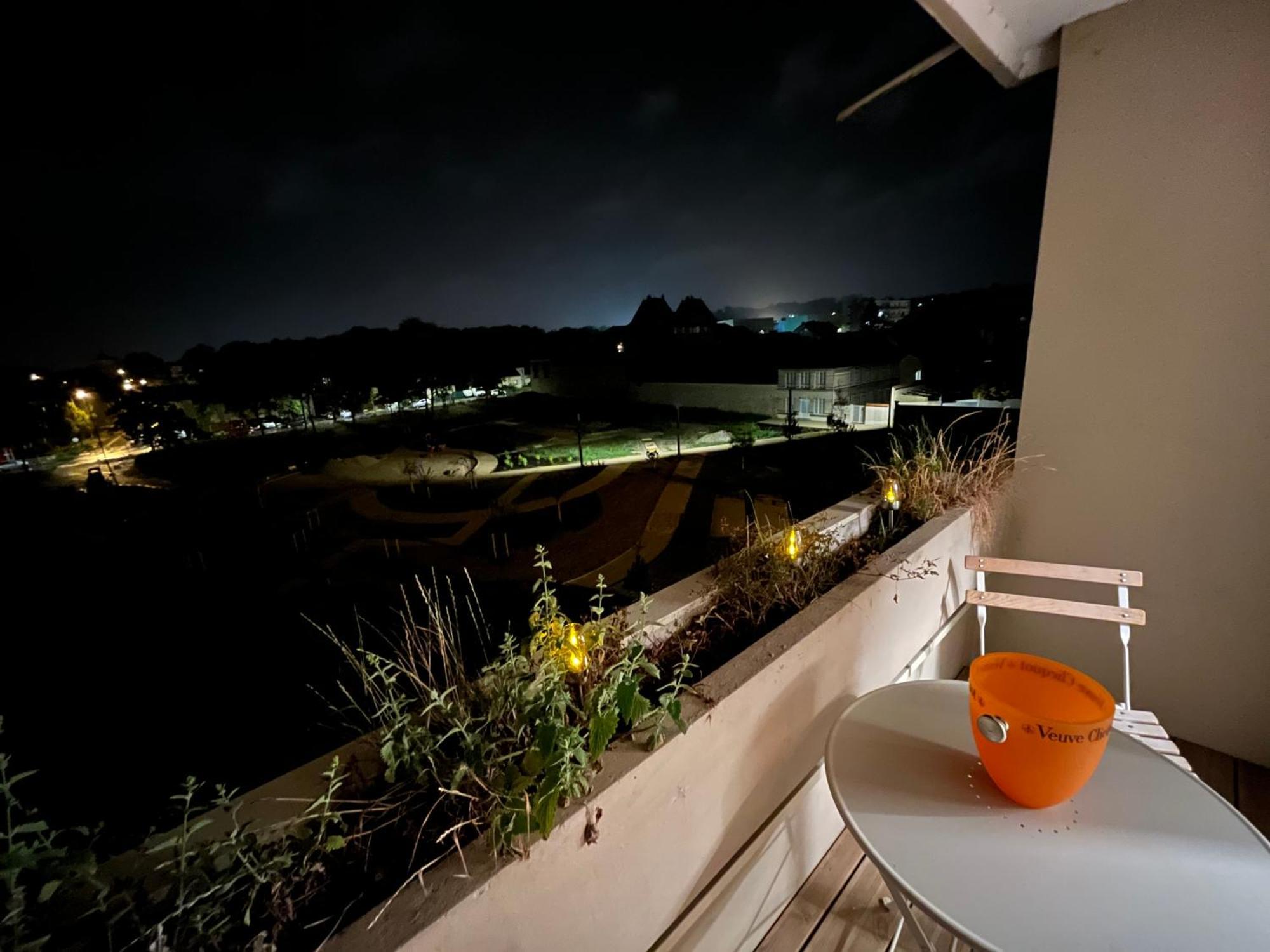 Les Rives Remoises Apartment Reims Exterior photo